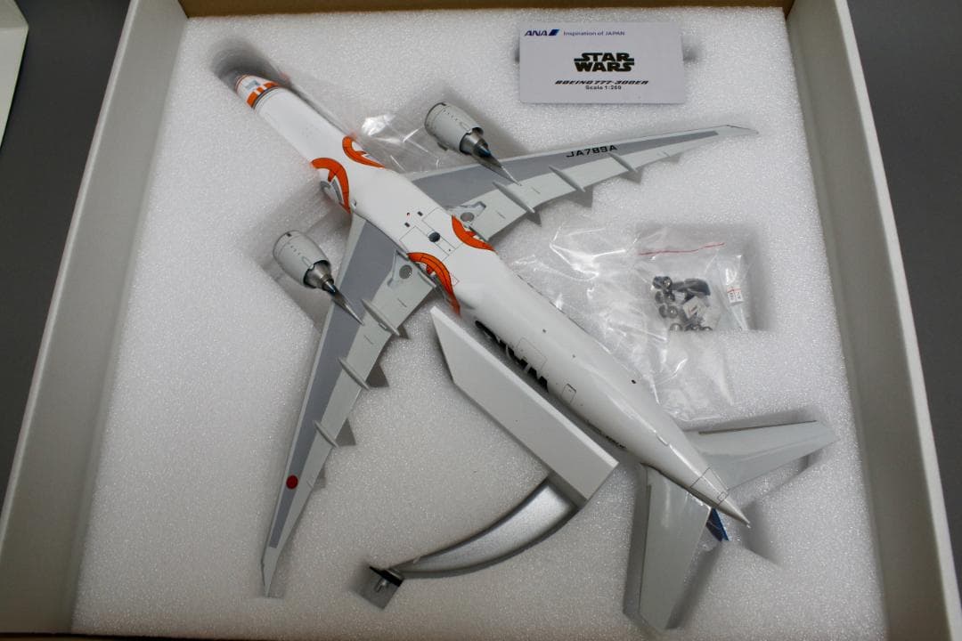 レア ANA B777-300ER JA789A BB-8 1/200