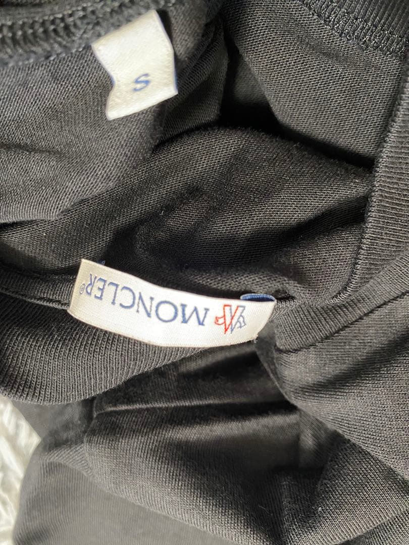 MONCLER ブラック 半袖Tシャツ