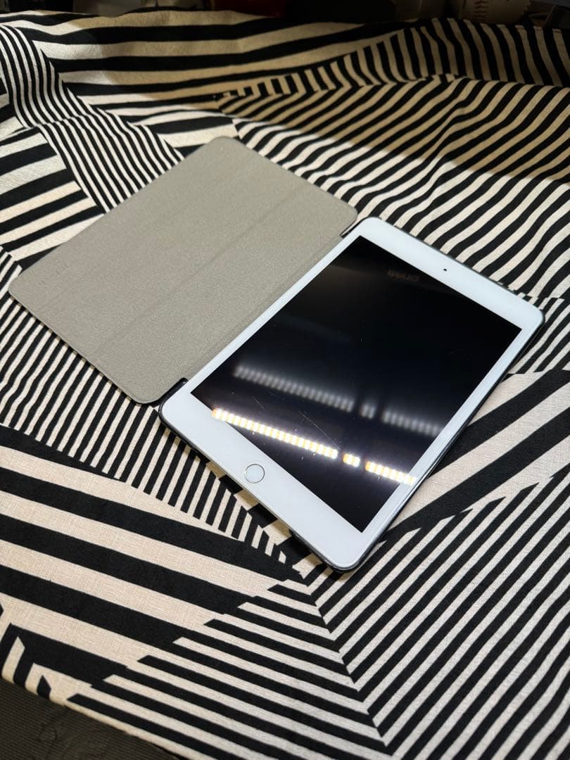 iPad mini 第5世代 64GB Wi-Fi シルバー