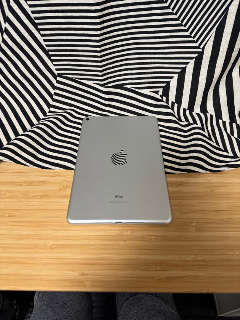 iPad mini 第5世代 64GB Wi-Fi シルバー