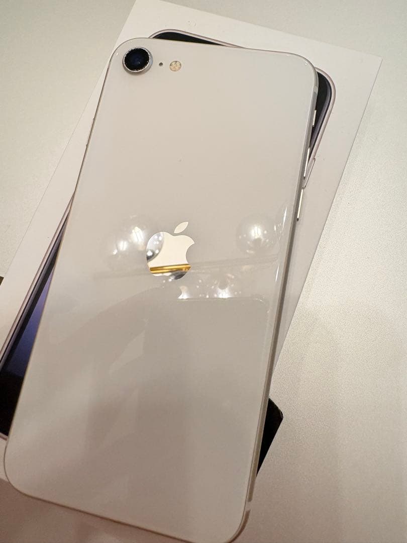 iPhone SE 第三世代256GB スターライトホワイト