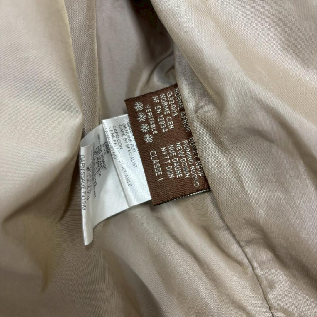 MONCLER モンクレール　グレー ダウンコート N2285