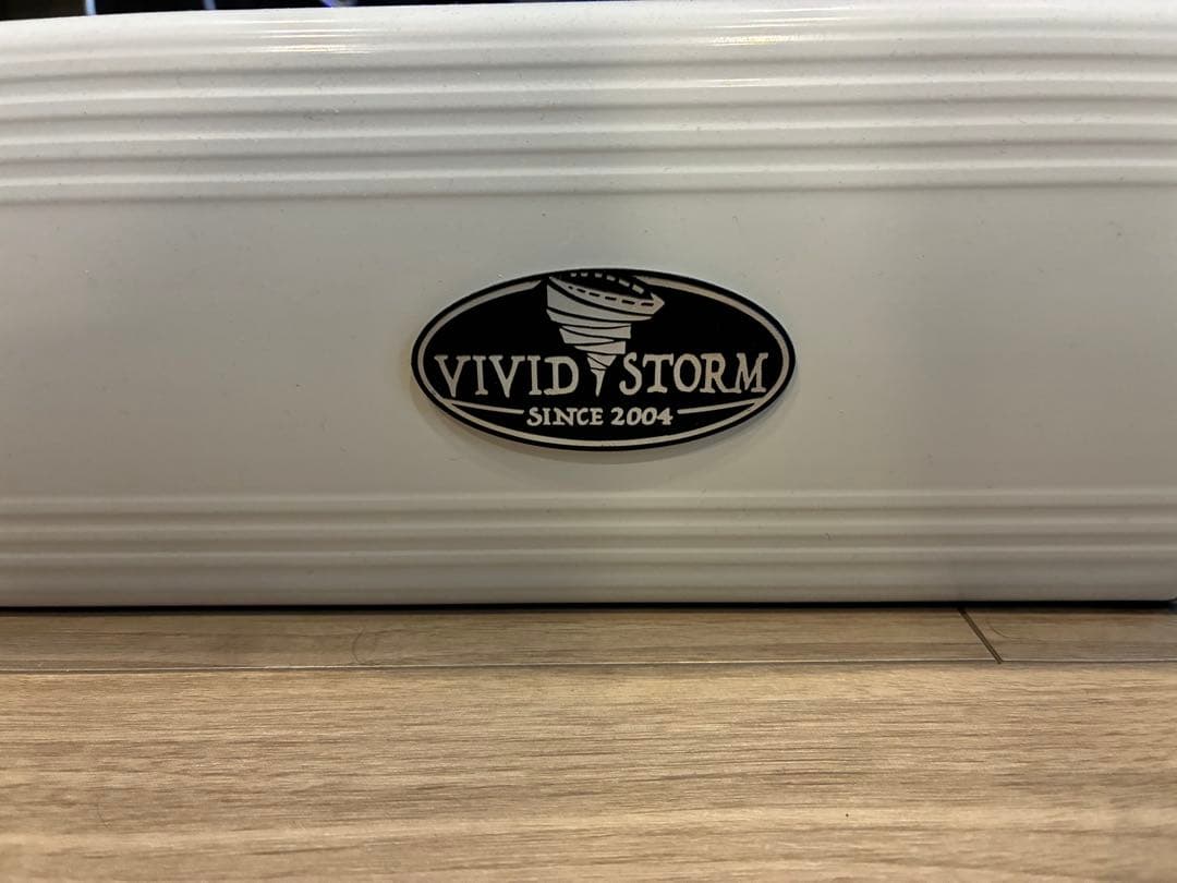 天吊り式 VIVIDSTORM SCREEN　84インチ
