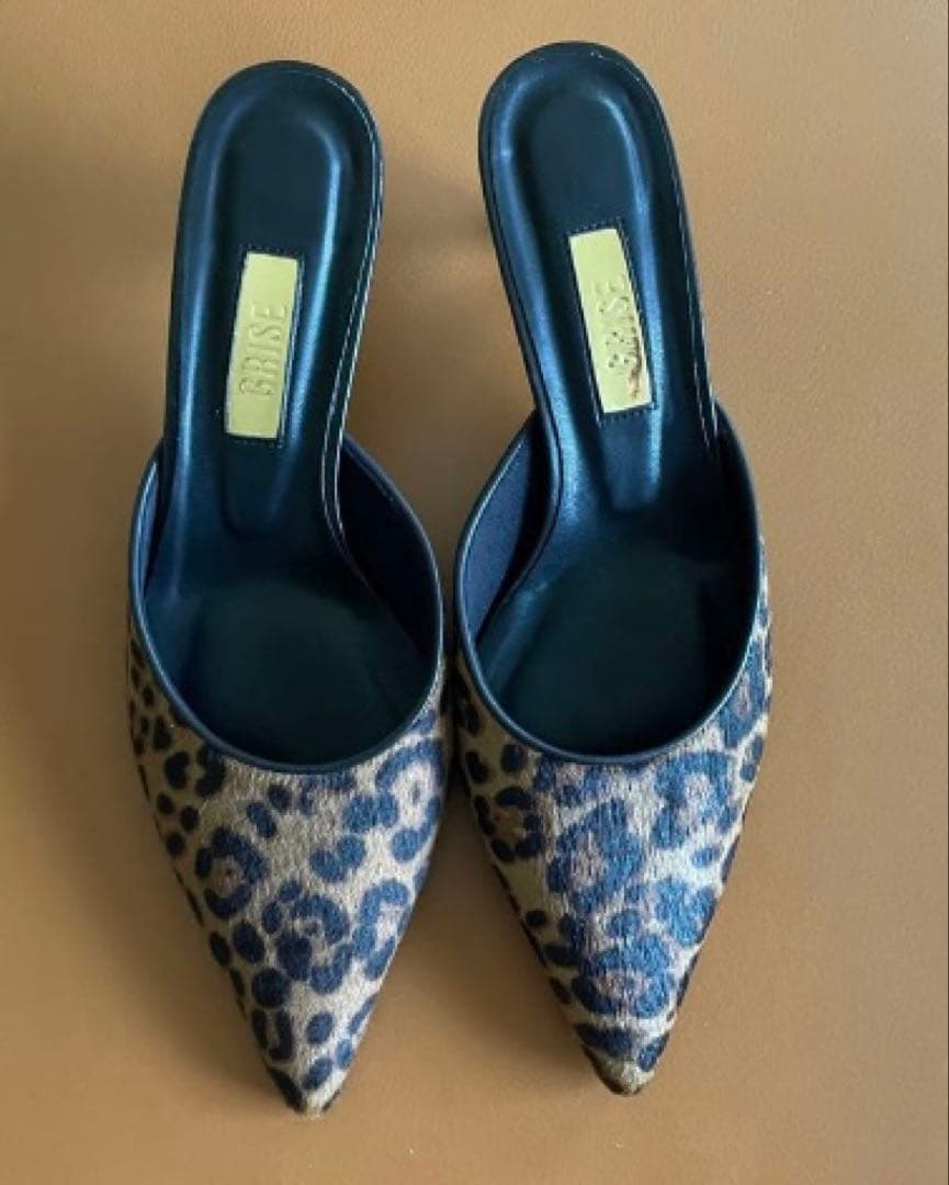 ア≪ GRISE⭐︎4.5cmレザーポインテッドミュール【未使用品】