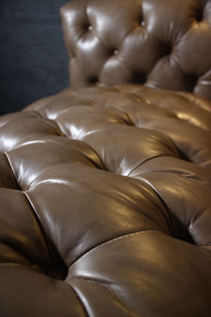 首都圏送無料〜トラモードデメテル18万総本革 レトロボタン ラブソファ ブラウン