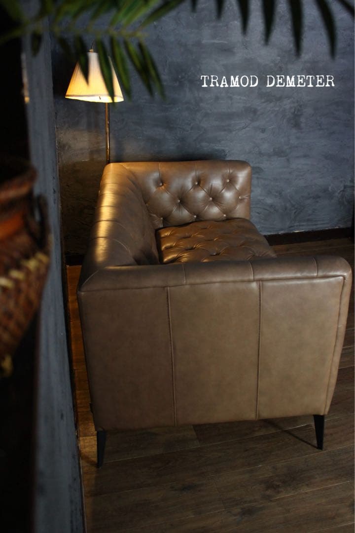 首都圏送無料〜トラモードデメテル18万総本革 レトロボタン ラブソファ ブラウン