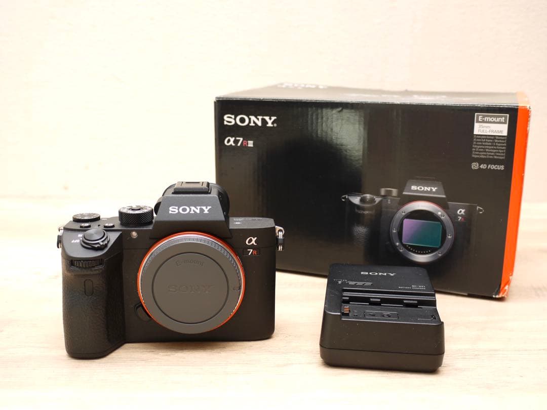 SONY α7R III ミラーレス一眼カメラ