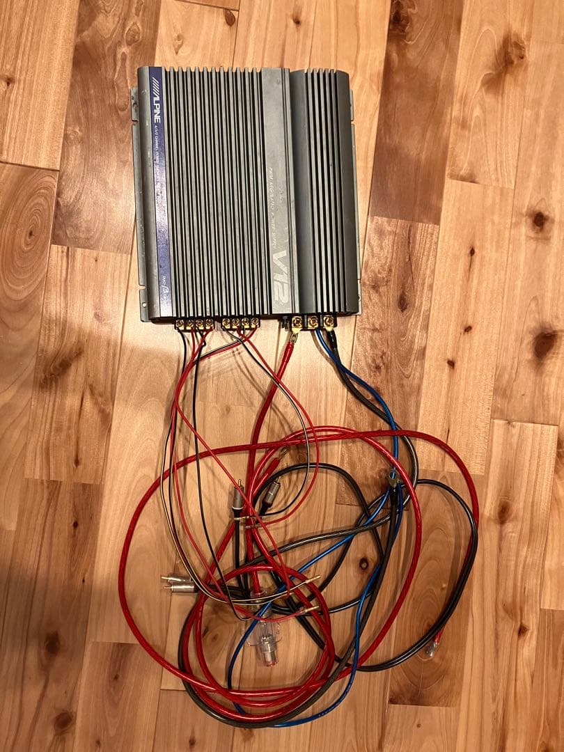 ALPINE V12 パワーアンプ　MRV-F300