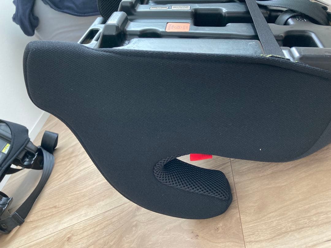 Combi ジョイトリップ エアスルー GG ブラック チャイルドシート