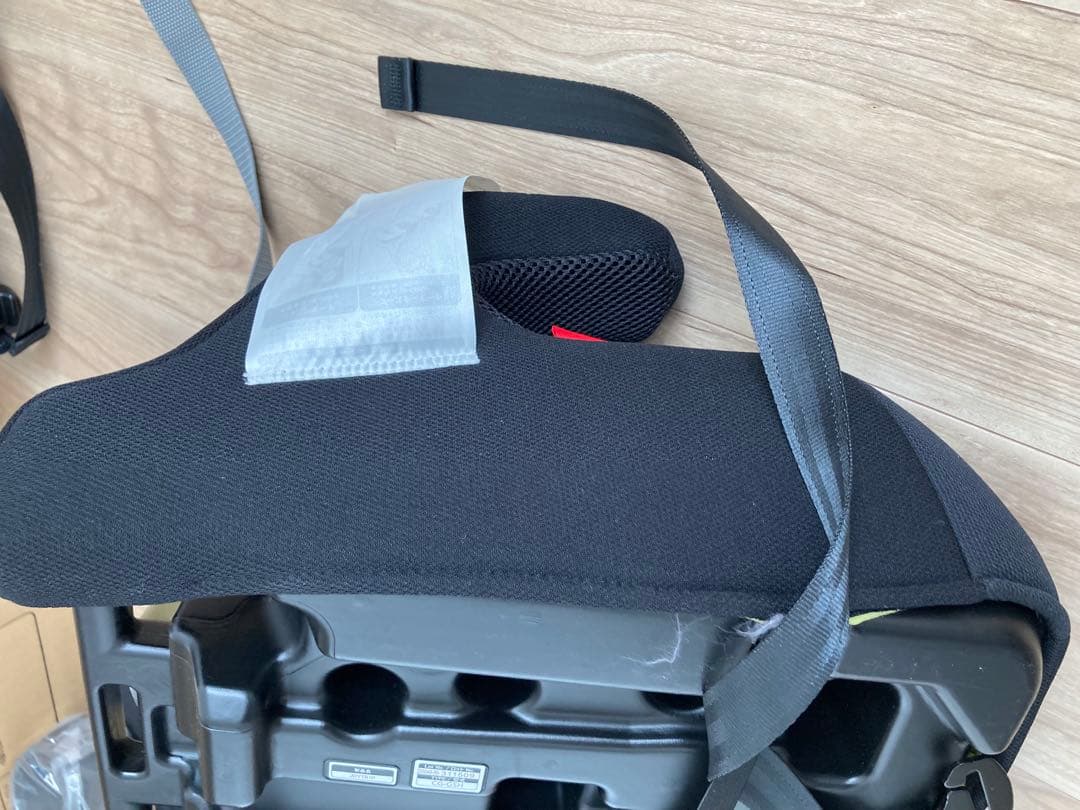 Combi ジョイトリップ エアスルー GG ブラック チャイルドシート