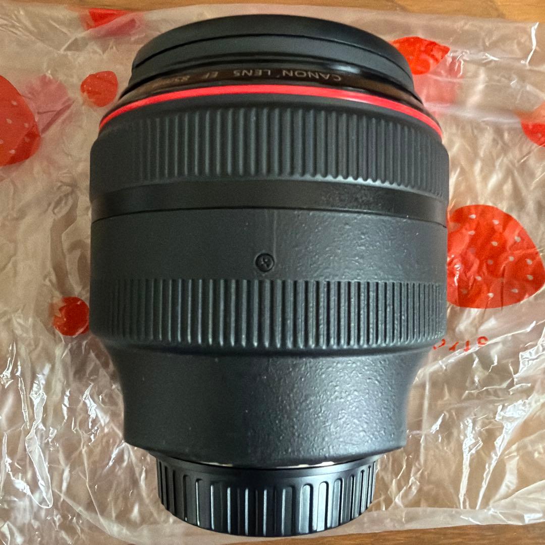2月8日まで出品極上品Canon EF85mm F1.2L II USM｜