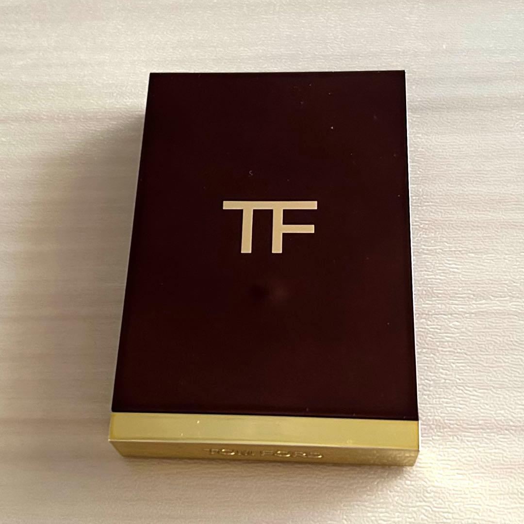 【専用】トムフォード　アイカラークォード　メタリックモーブ　01RW