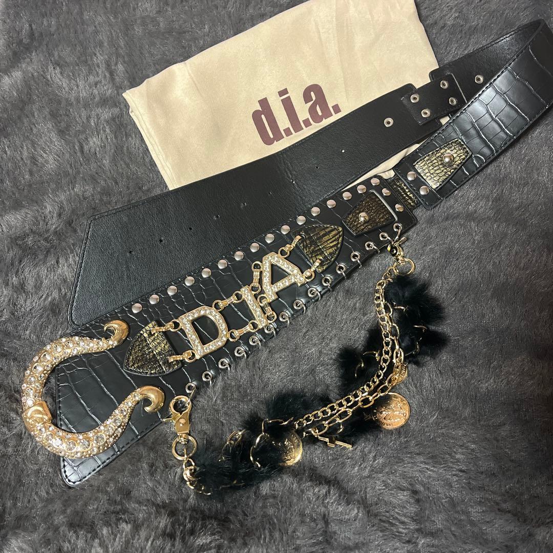 d.i.a. オメガバックルチェーンベルト