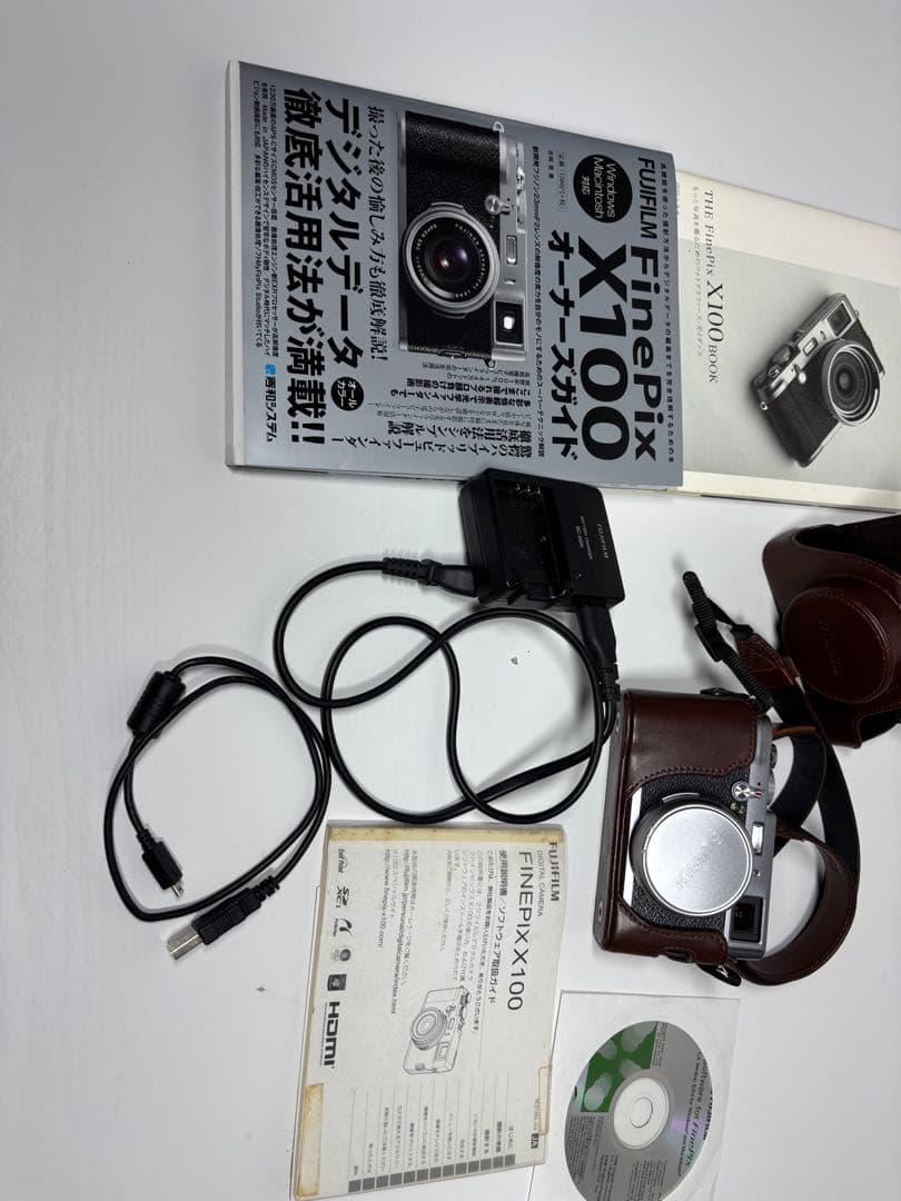 【極美品】富士フイルム X100 コンパクトデジタルカメラ