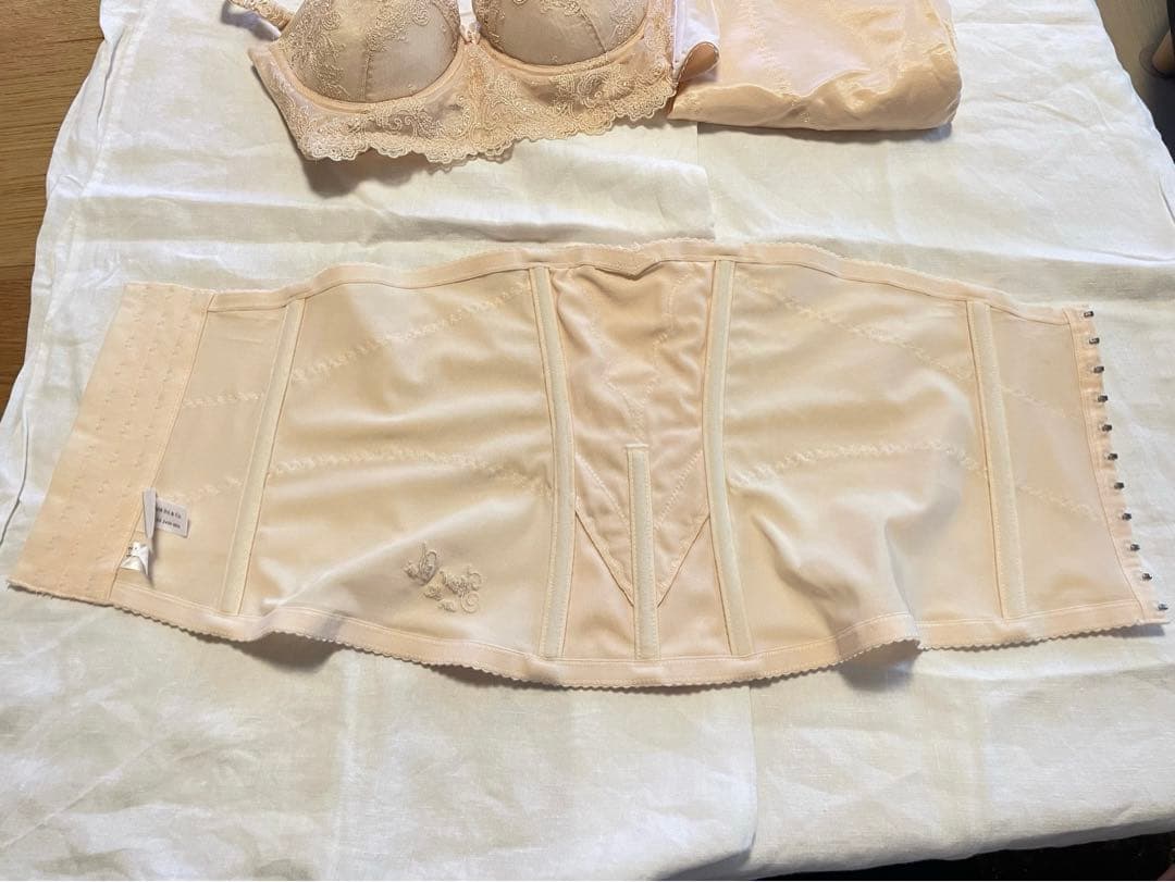 【ファーストオーナー】フォーシスアンドカンパニー　ブライダルインナーセット