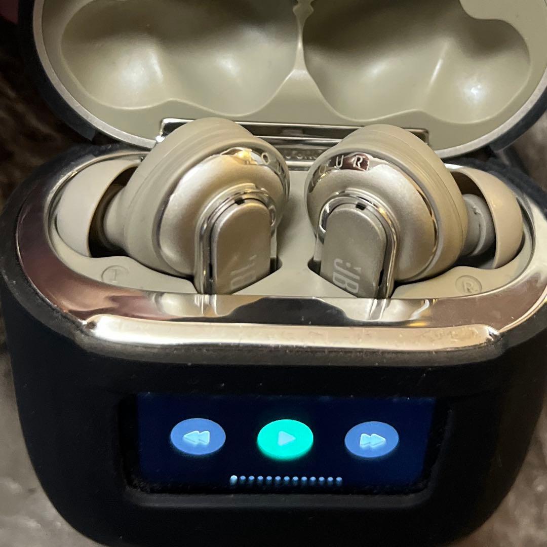 JBL TOUR PRO 2　ゴールド