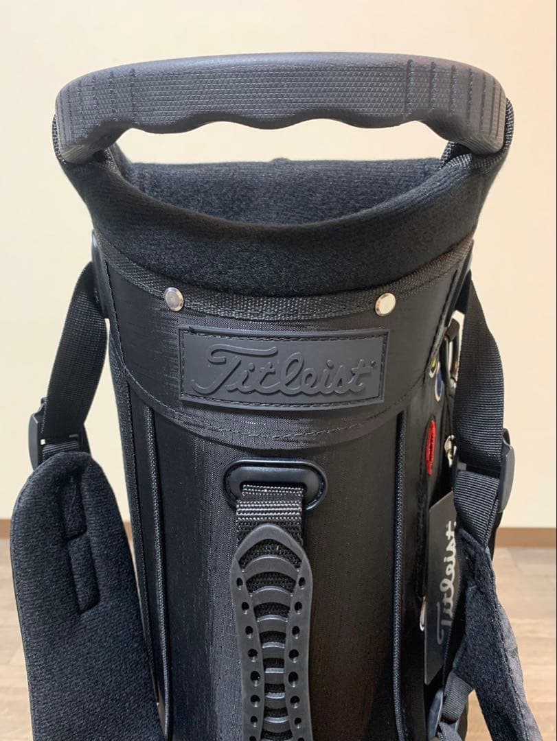 スタンド式キャディバック　ピエロデザインのブラックです！パターカバープレゼント付