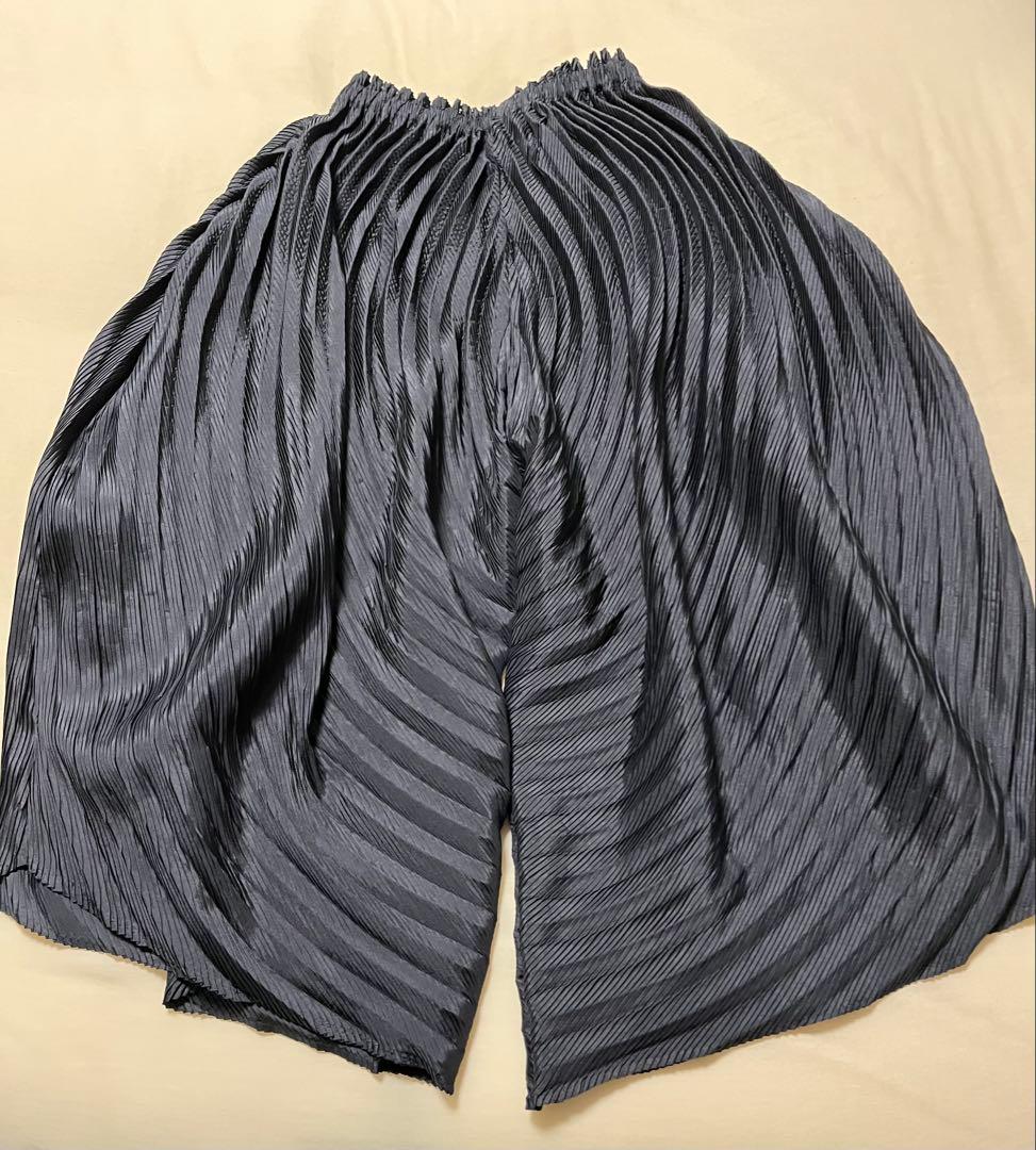 イッセイミヤケ ガウチョパンツ ブラック