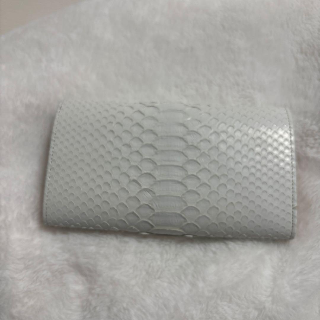 アイソラ　パイソン　限定マットホワイト　ギャルソン財布