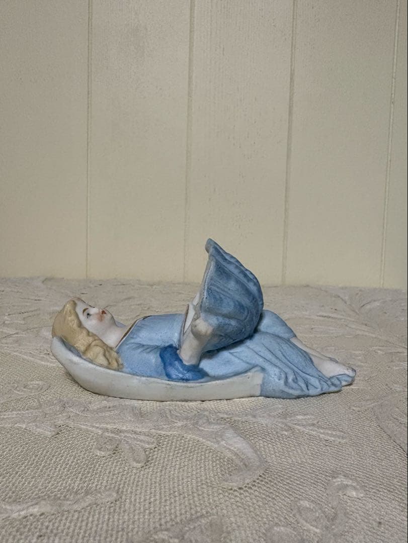 フランスアンティーク　ビスク　天使の聖水盤　壁掛け