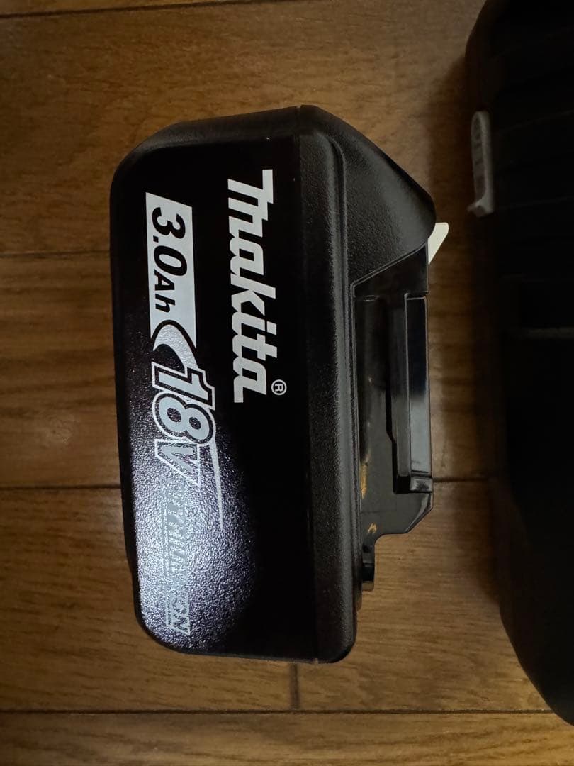 Makita 充電式クリーナー CL282FD 18v