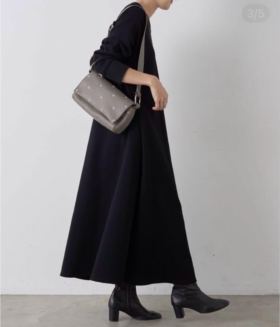 ビアズリー　裏毛フレアーワンピース　サイズ　0