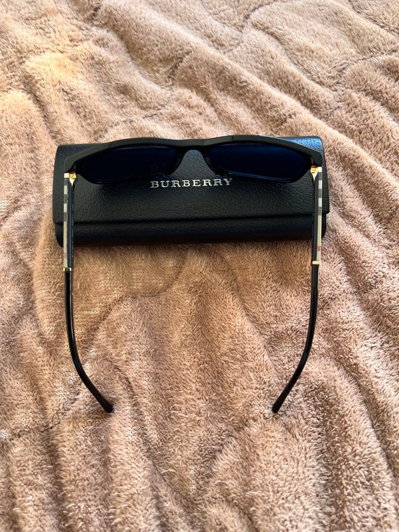 BURBERRY サングラス ブラック