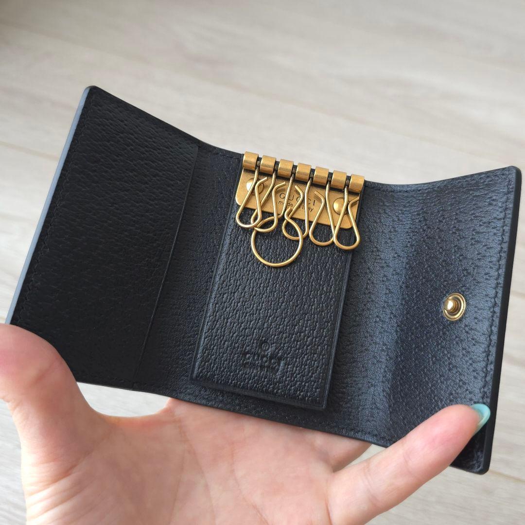 未使用【グッチ】アニマリエ　レザー　6連　キーケース　ハチ