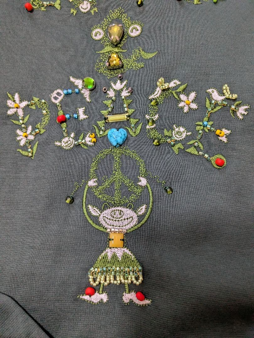 美品オレボレブラ、花のビジューや動物達の色柄が綺麗なチュニック、素敵です☆彡