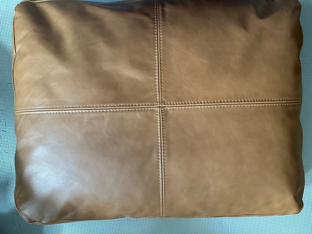 や*ま様 ウニコ　unico レザークッション　本革　茶色　ベージュ　ブラウン