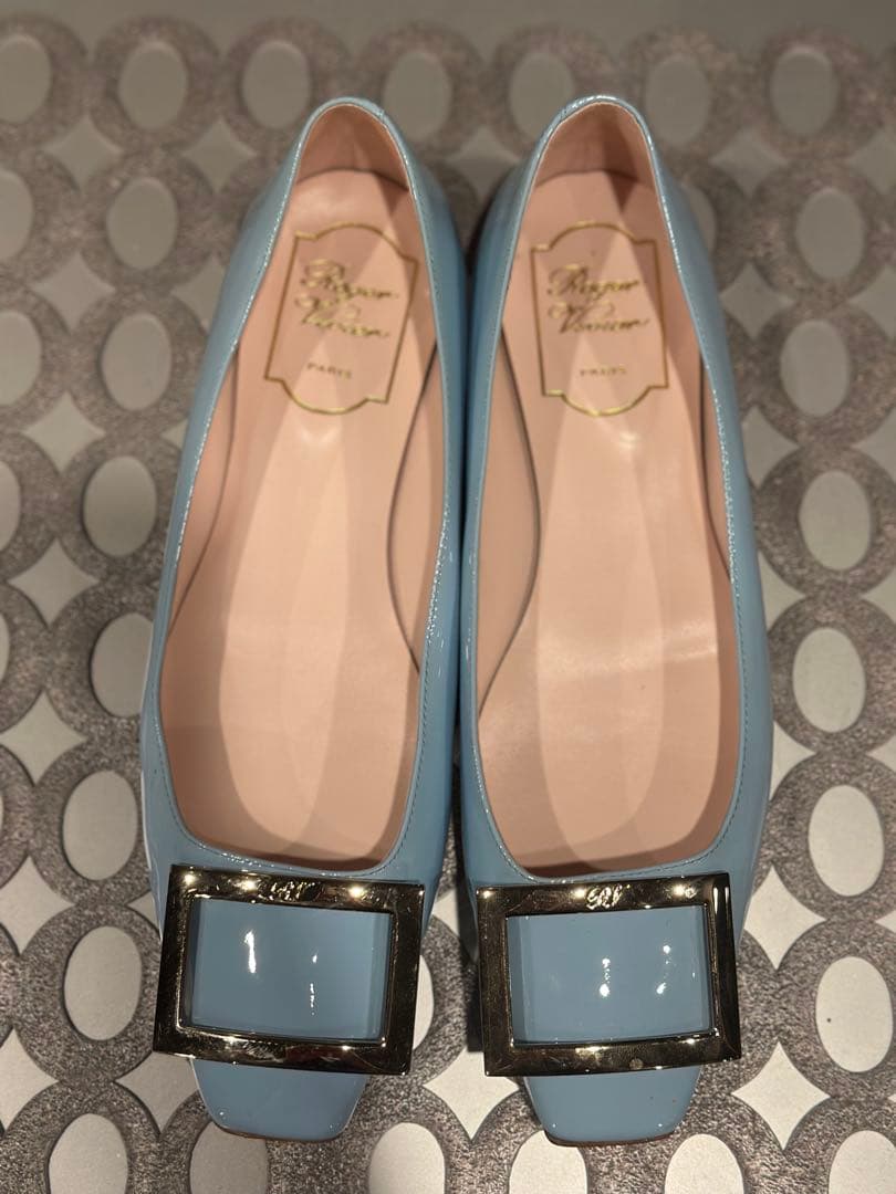 ロジェヴィヴィエ　フラットシューズ　水色