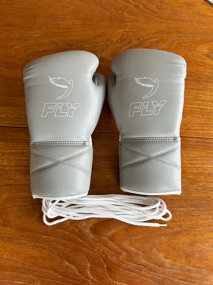 ✴︎限定値下げ中　FLY ボクシンググローブ 12オンス　使用感　ウイニング