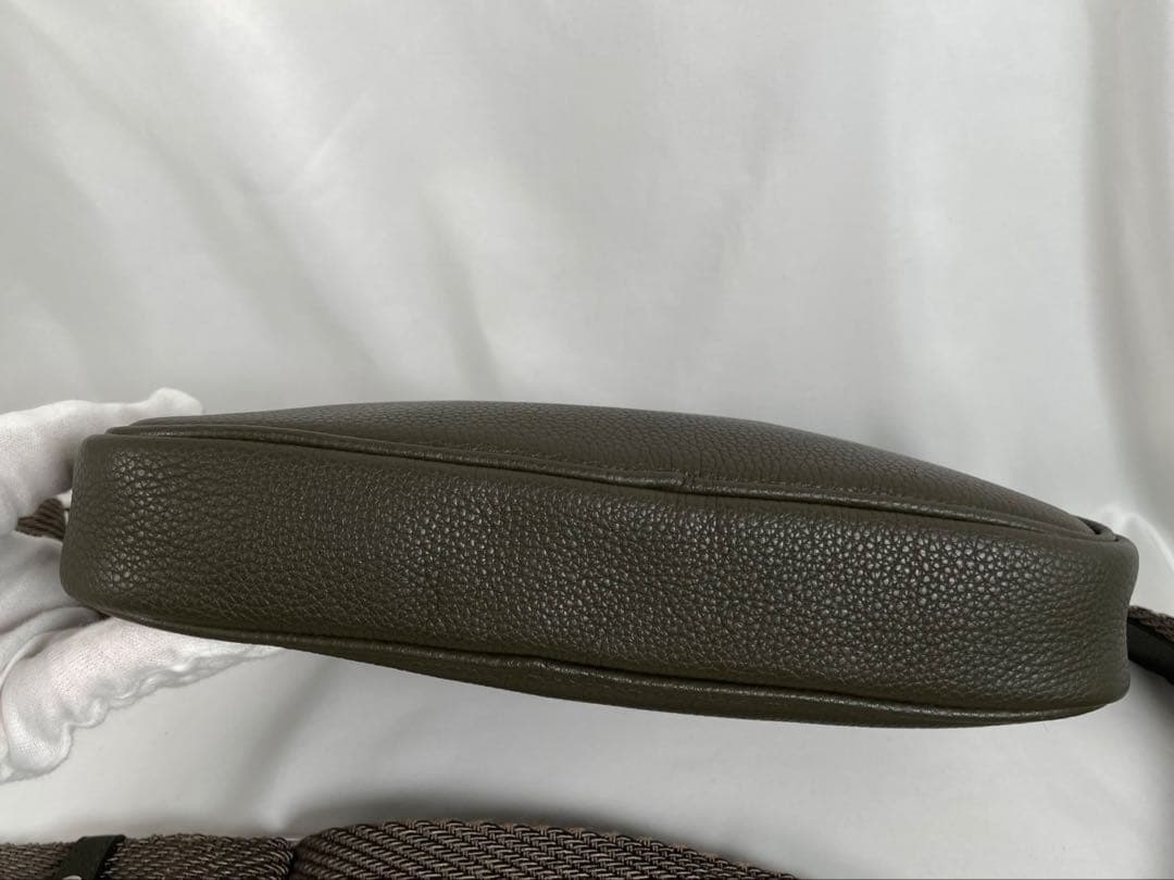 未使用に近い HUNTING WORLD ハンティングワールド ショルダーバッグ