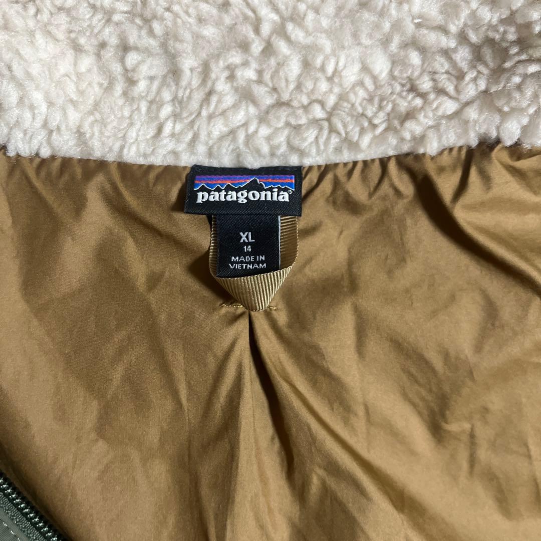 patagonia フリースベスト XL クリーム色/オリーブ