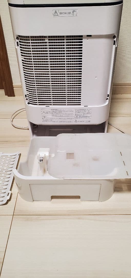 【花粉時の室内干しに最適】アイリスオーヤマ除湿機IJD-I50-W 2021年製