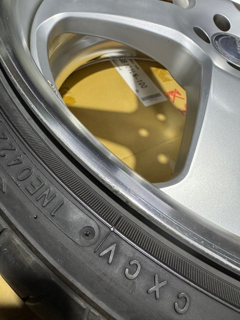 ワーク　グノーシス　19インチ　30系プリウス　215/35R19 ナット付き