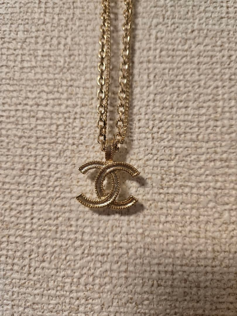 CHANEL CCロゴネックレス