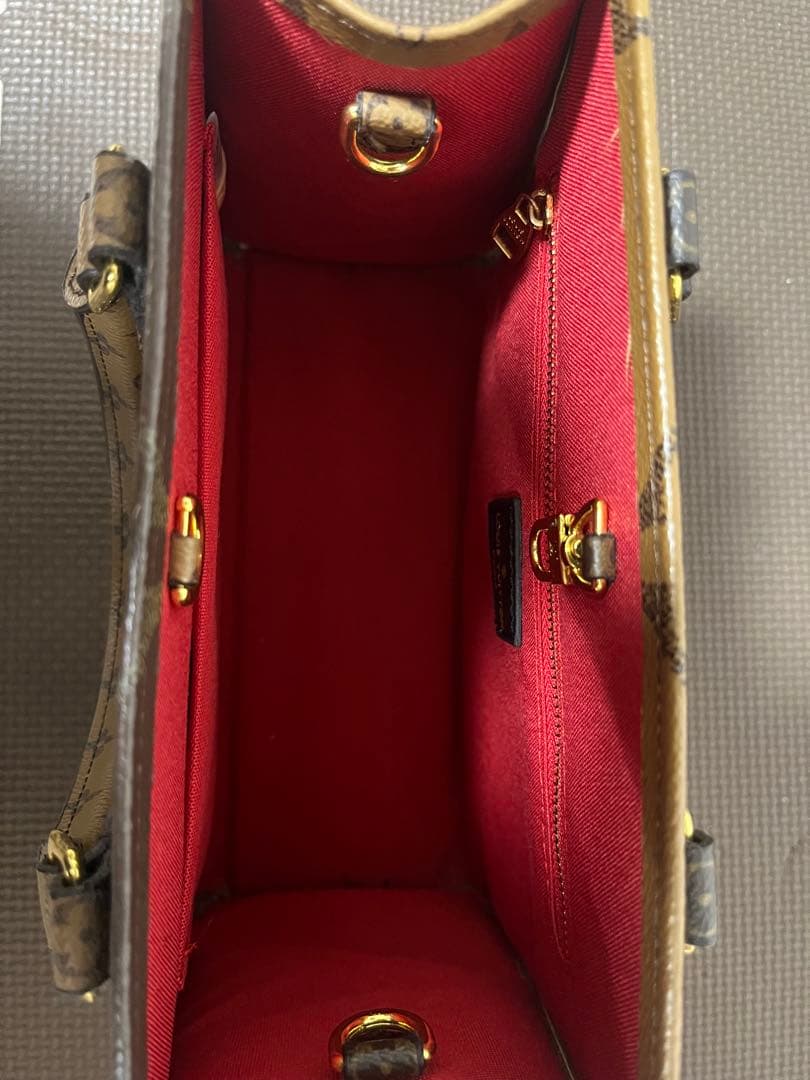 LOUIS VUITTON ルイ・ヴィトン モノグラム オンザゴー