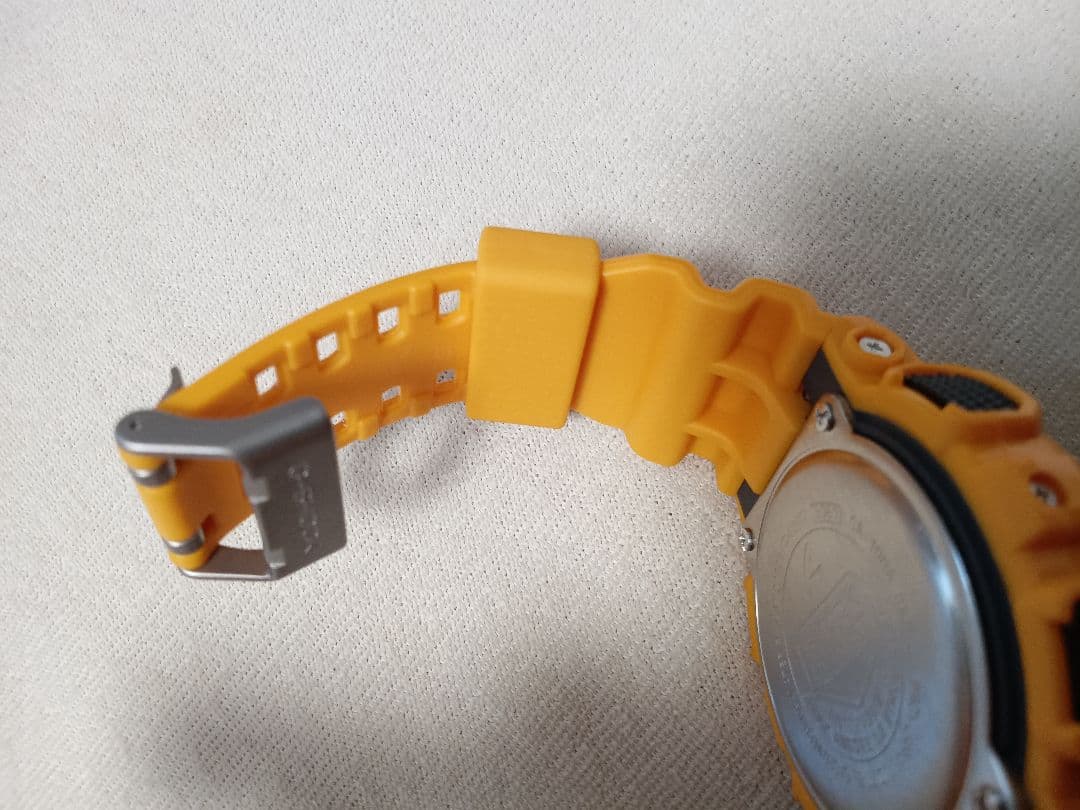 値下げ 新品 CASIO G-SHOCK レアカラー GA-100A イエロー