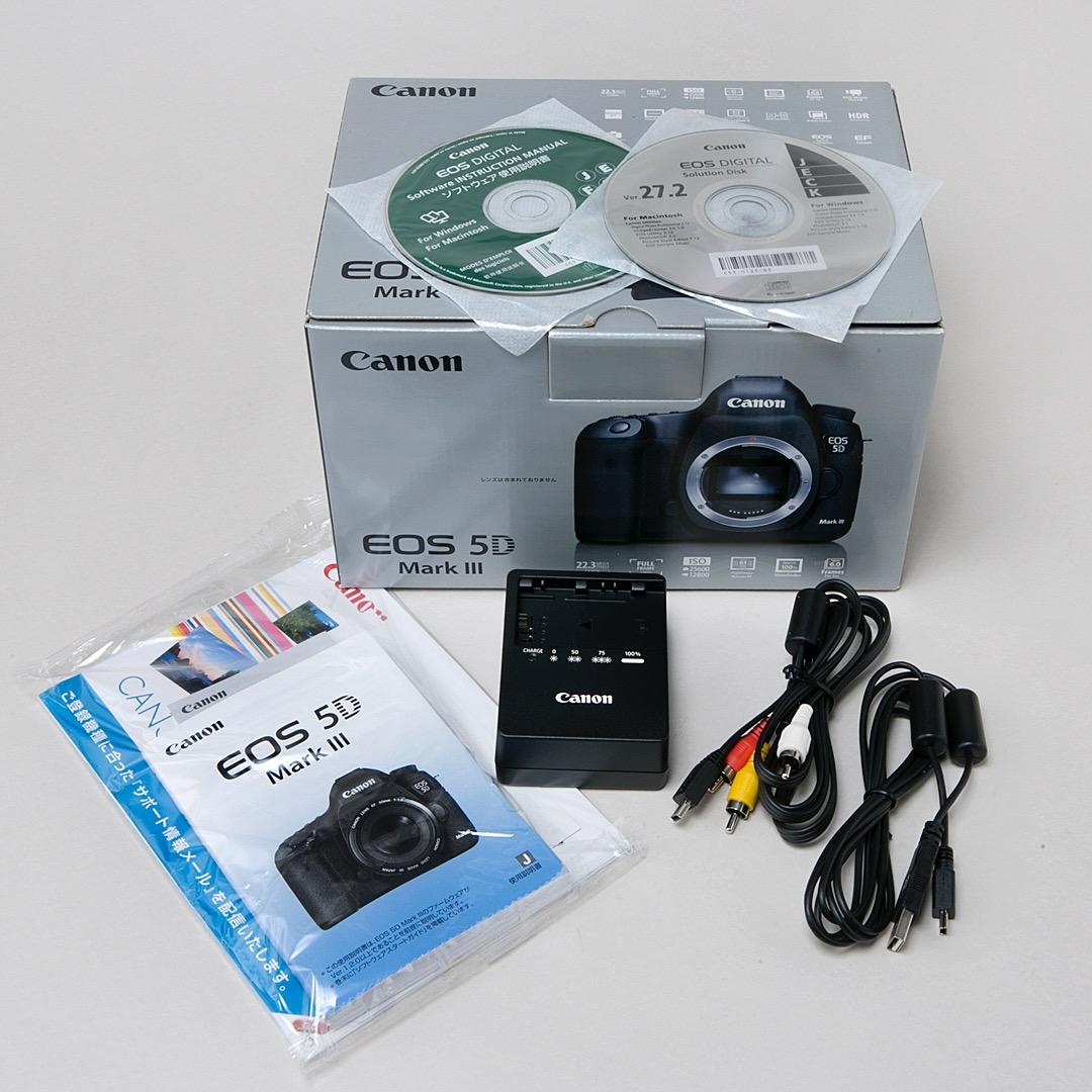 Canon EOS 5D Mark III ボディ、付属品一式