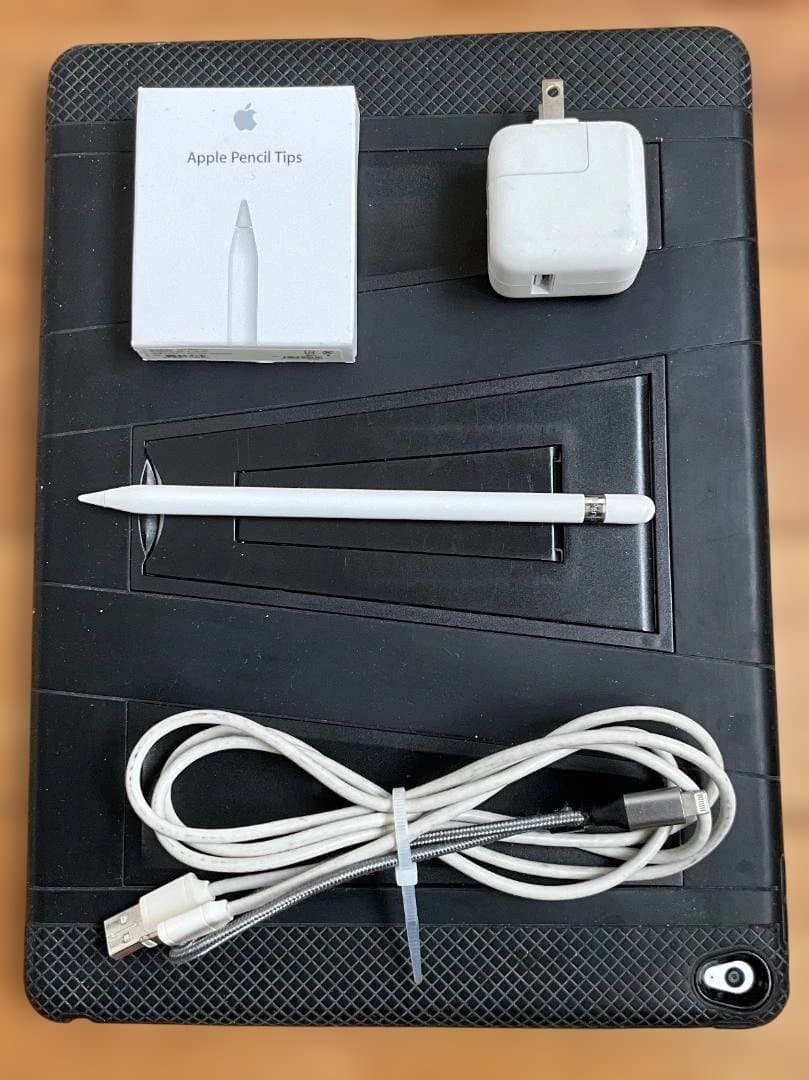 Apple iPad シルバー 本体 & 付属品一式