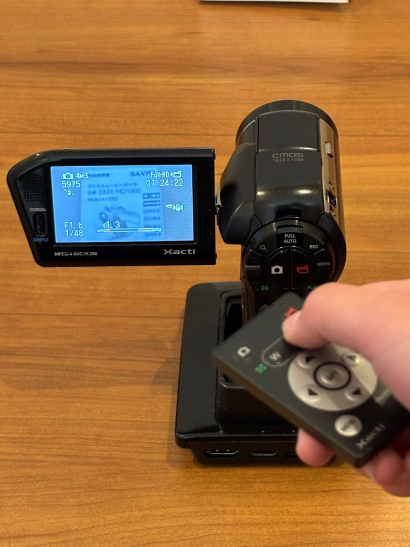 SANYO製デジタルムービーカメラ Xacti DMX-HD-1000