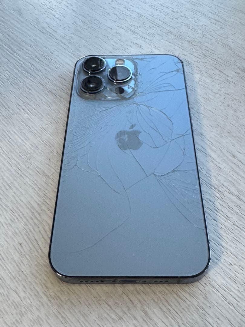 専用　iPhone 13 Pro 256GB SIMフリー背面ひび割れ動作問題無