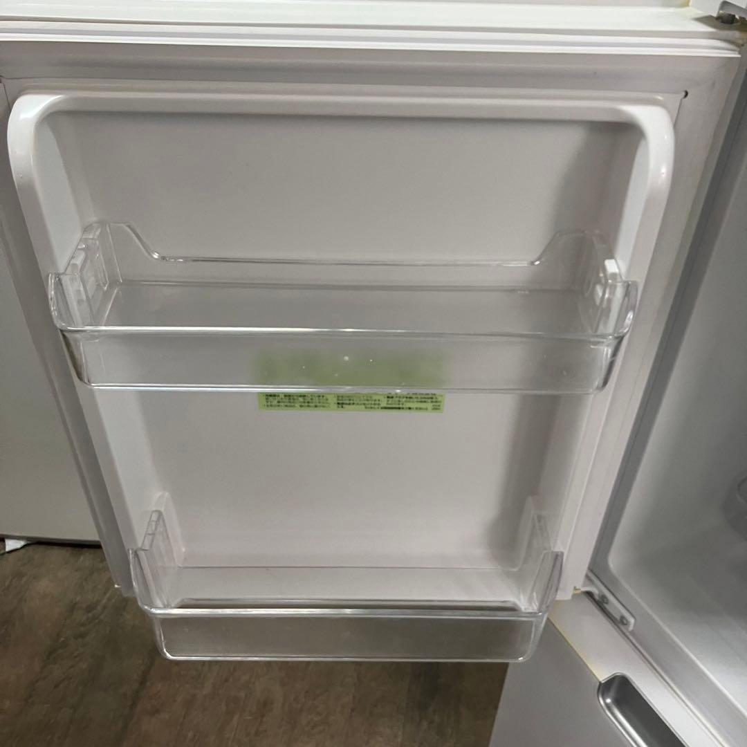 244 SHARP 最新モデル2021年製ガラスパネル　2ドア冷蔵庫　152L