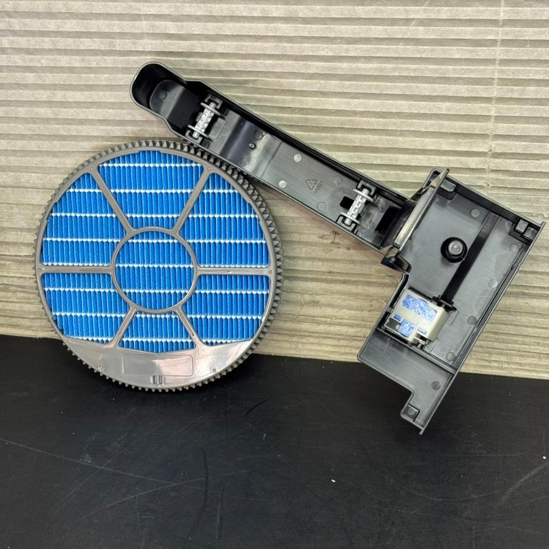 ☆シャープ　除加湿空気清浄機　KC-HD70　プラズマクラスター7000