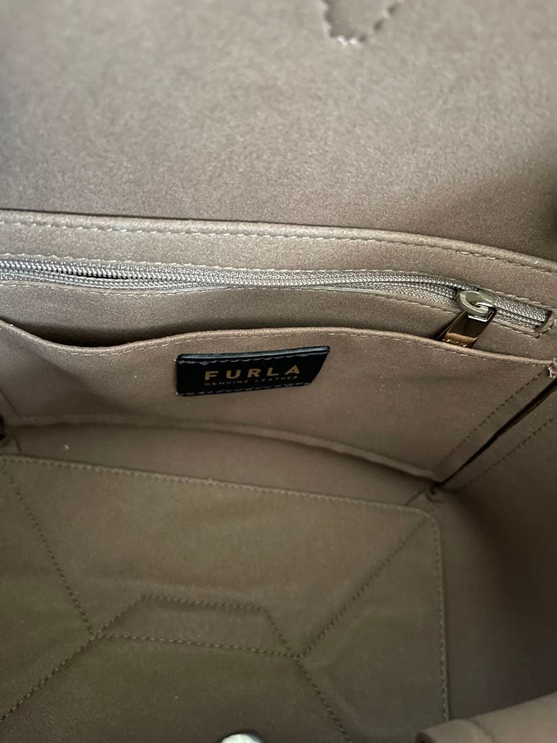 お値下げ　フルラ FURLA ハンドバッグ トートバッグ M ゴールド