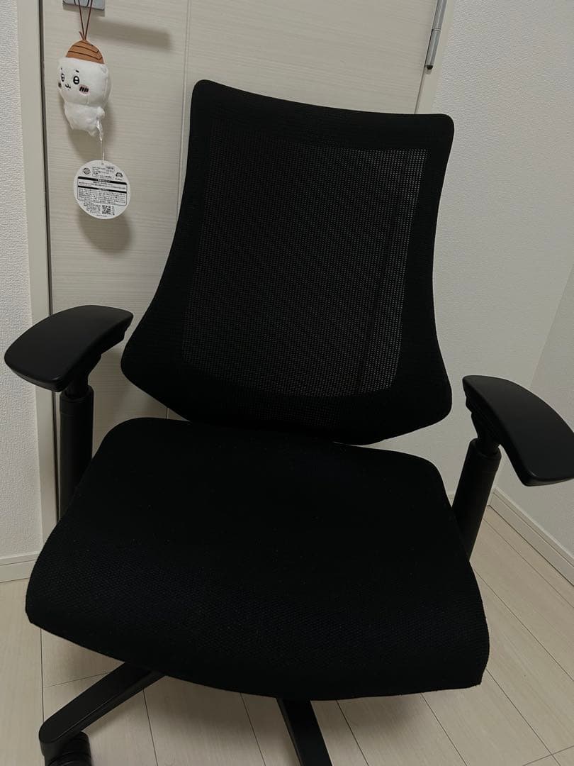 イトーキ エフチェア　アジャスタブル肘　オフィスチェア　処分価格