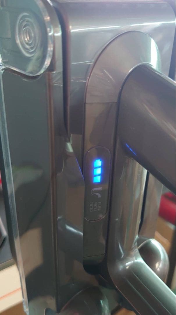 Dyson Cyclone V10 Fluffy充電スタンド付き（中古品）