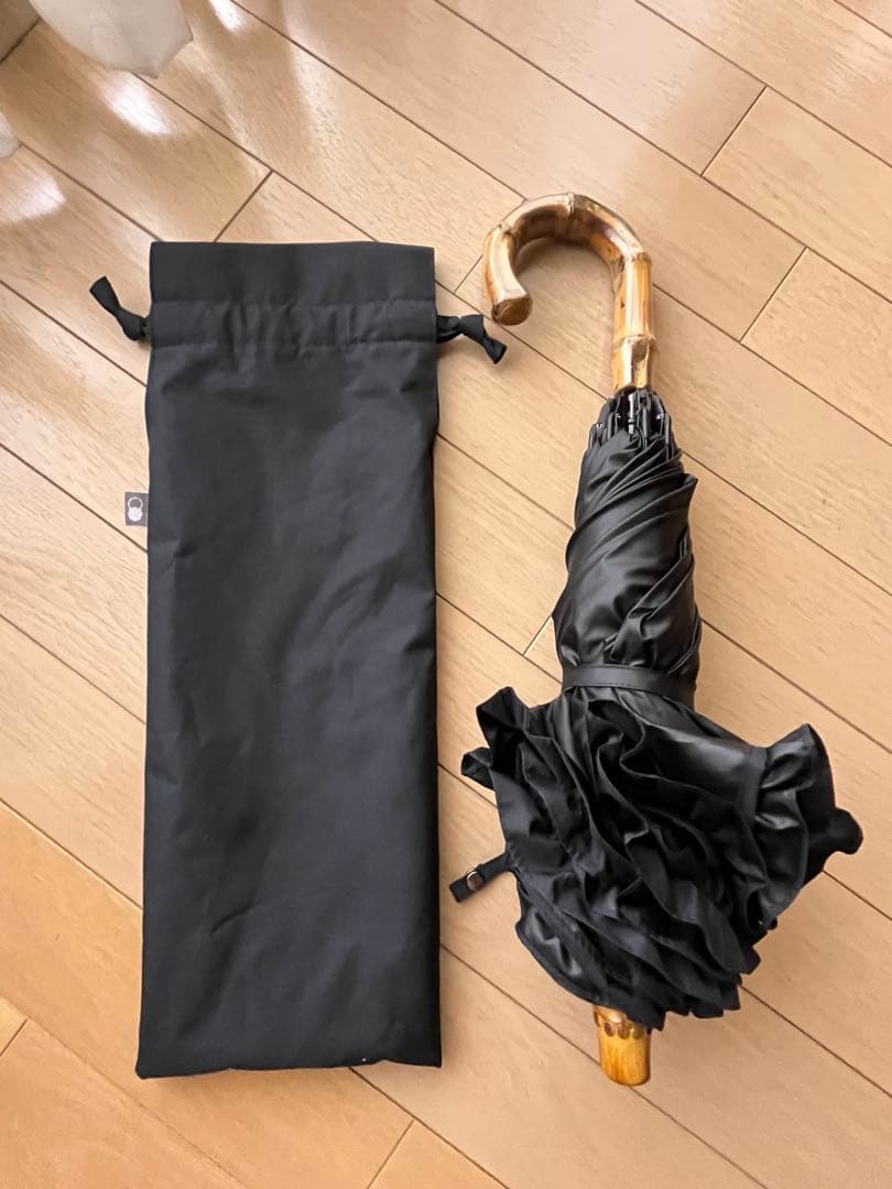 SUN BARRIER 100 フリル付き日傘 ブラック