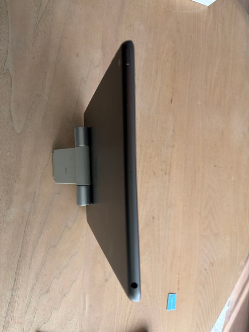 iPad (第9世代) 64GB Wi-Fi スペースグレー